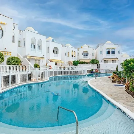 Large House With Garden And Direct Access To The Pool Holiday home Callao Salvaje