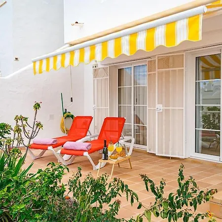 Large House With Garden And Direct Access To The Pool * Callao Salvaje